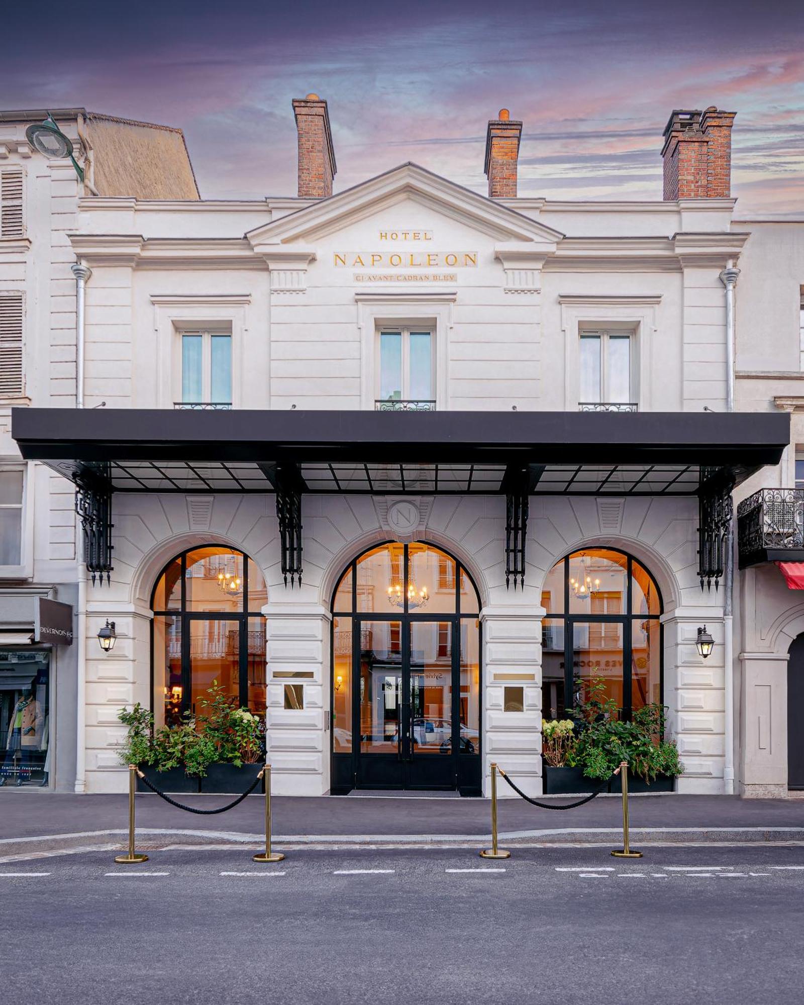 Hotel & Spa Napoleon Fontainebleau Exterior foto